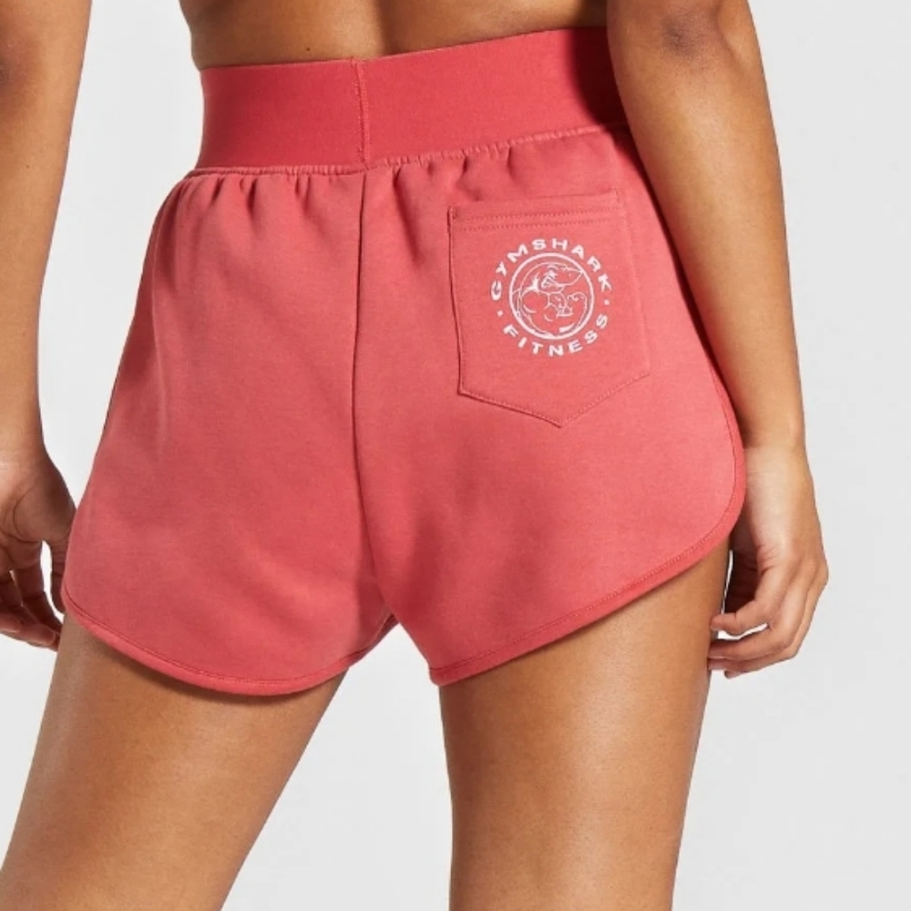 《GYMSHARK》Legacy Shorts Brick